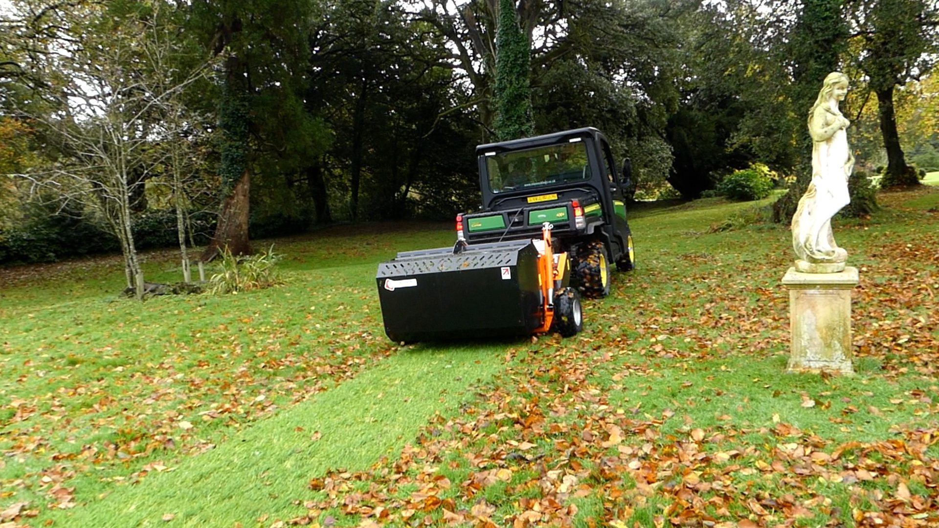 PC120 Leaf Sweeper